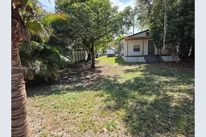 2911 NW 30th St, Miami, FL 33142 - Photo 11
