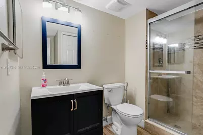 182 Lakeview Dr #204, Weston, FL 33326 - Photo 27