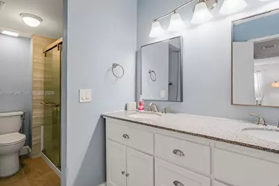 182 Lakeview Dr #204, Weston, FL 33326 - Photo 17