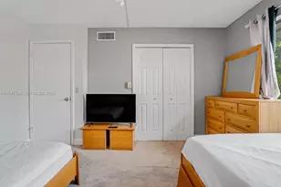 182 Lakeview Dr, Weston, FL 33326 - Photo 25