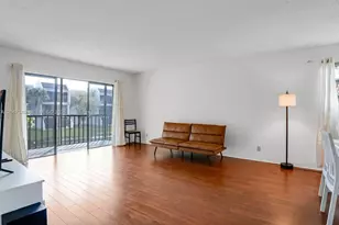 182 Lakeview Dr, Weston, FL 33326 - Photo 13