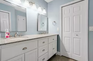 182 Lakeview Dr, Weston, FL 33326 - Photo 15