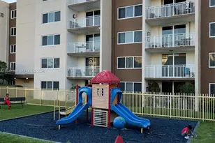 6950 Miami Gardens Dr, Hialeah, FL 33015 - Photo 15