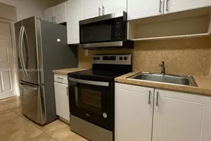 6950 Miami Gardens Dr, Hialeah, FL 33015 - Photo 9