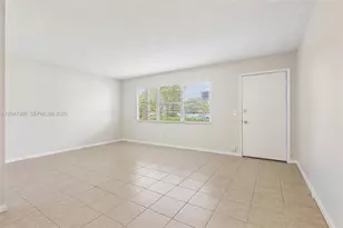 13455 SW 9th Ct, Pembroke Pines, FL 33027 - Photo 7