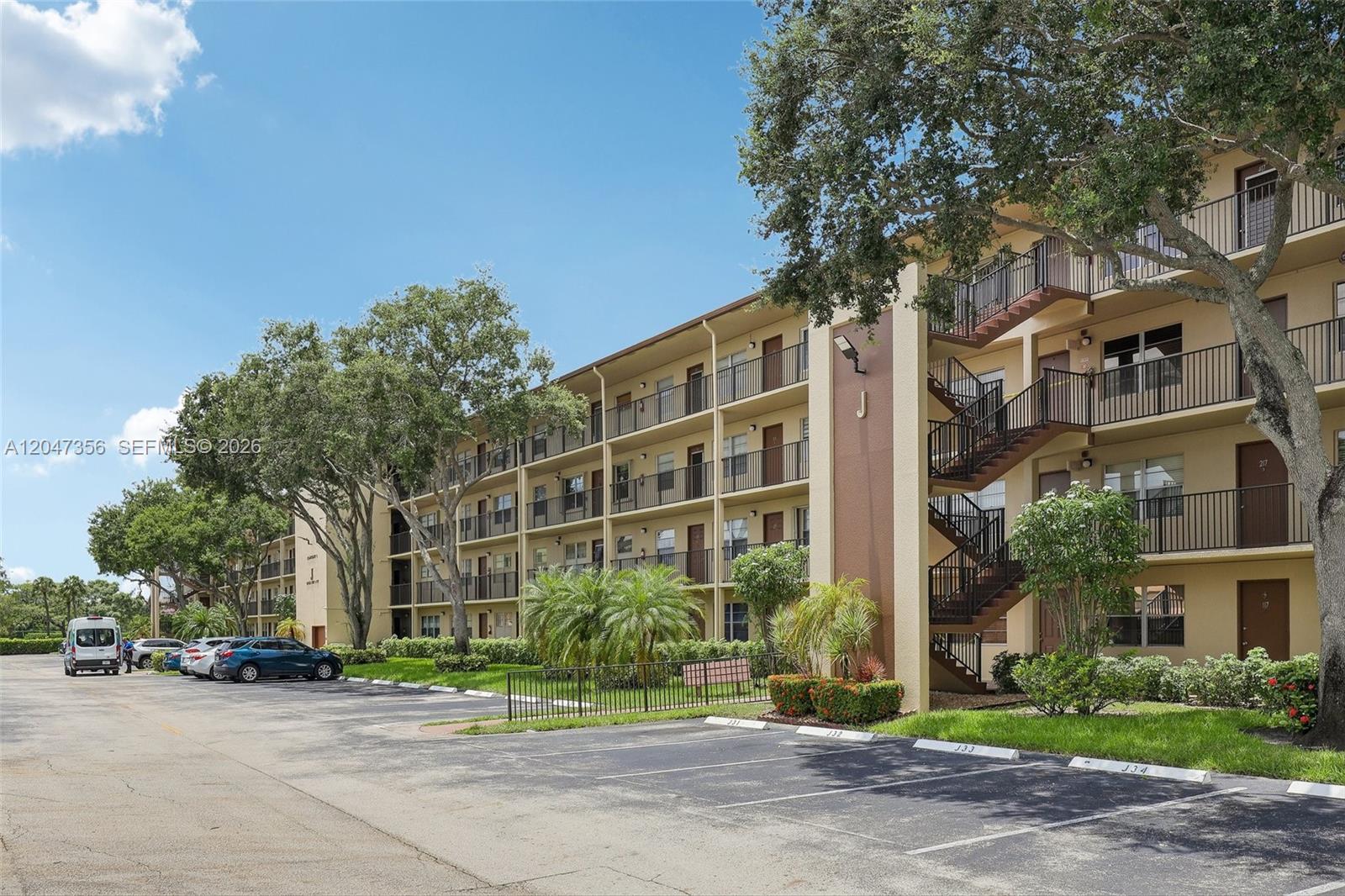 13455 SW 9th Ct #108J - 13455 SW 9th Ct #108J, Pembroke Pines, FL 33027 Luxury Property | Jose Angel Pina