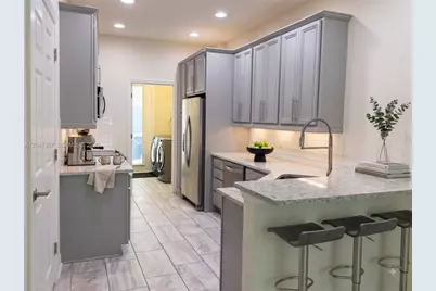 4022 Long Leaf Ln #4022, Hollywood, FL 33021 - Photo 3