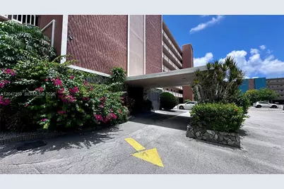 301 NE 14th Ave #703, Hallandale Beach, FL 33009 - Photo 15
