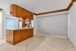 709 Gardens Dr, Pompano Beach, FL 33069 - Photo 9