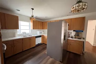 2928 SW 15th St, Miami, FL 33145 - Photo 5