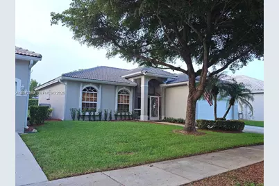 2635 SE 4th Pl, Homestead, FL 33033 - Photo 1