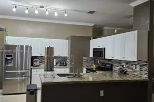 2635 SE 4th Pl, Homestead, FL 33033 - Photo 9