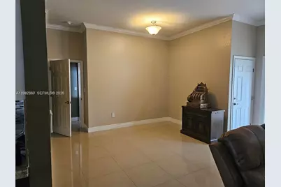 2635 SE 4th Pl, Homestead, FL 33033 - Photo 5