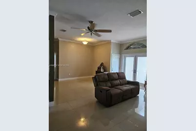 2635 SE 4th Pl, Homestead, FL 33033 - Photo 7
