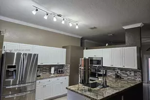 2635 SE 4th Pl, Homestead, FL 33033 - Photo 11