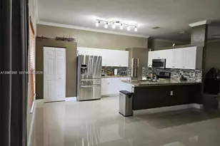2635 SE 4th Pl, Homestead, FL 33033 - Photo 13
