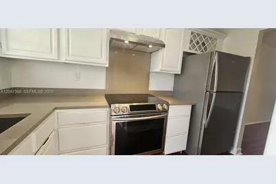 300 Layne Blvd #313, Hallandale Beach, FL 33009 - Photo 5