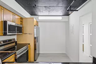 555 NE 15th St, Miami, FL 33132 - Photo 21