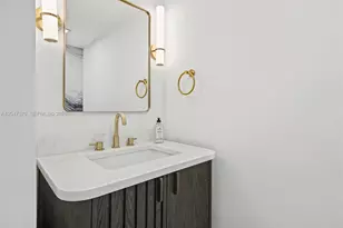 555 NE 15th St, Miami, FL 33132 - Photo 17