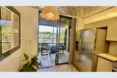 7472 La Paz Blvd #301, Boca Raton, FL 33433 - Photo 9