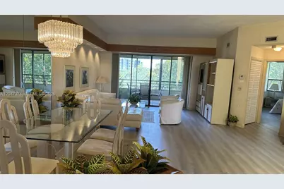 7472 La Paz Blvd #301, Boca Raton, FL 33433 - Photo 3