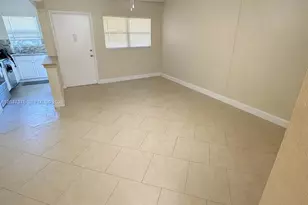 270 E Layne Blvd, Hallandale Beach, FL 33009 - Photo 9