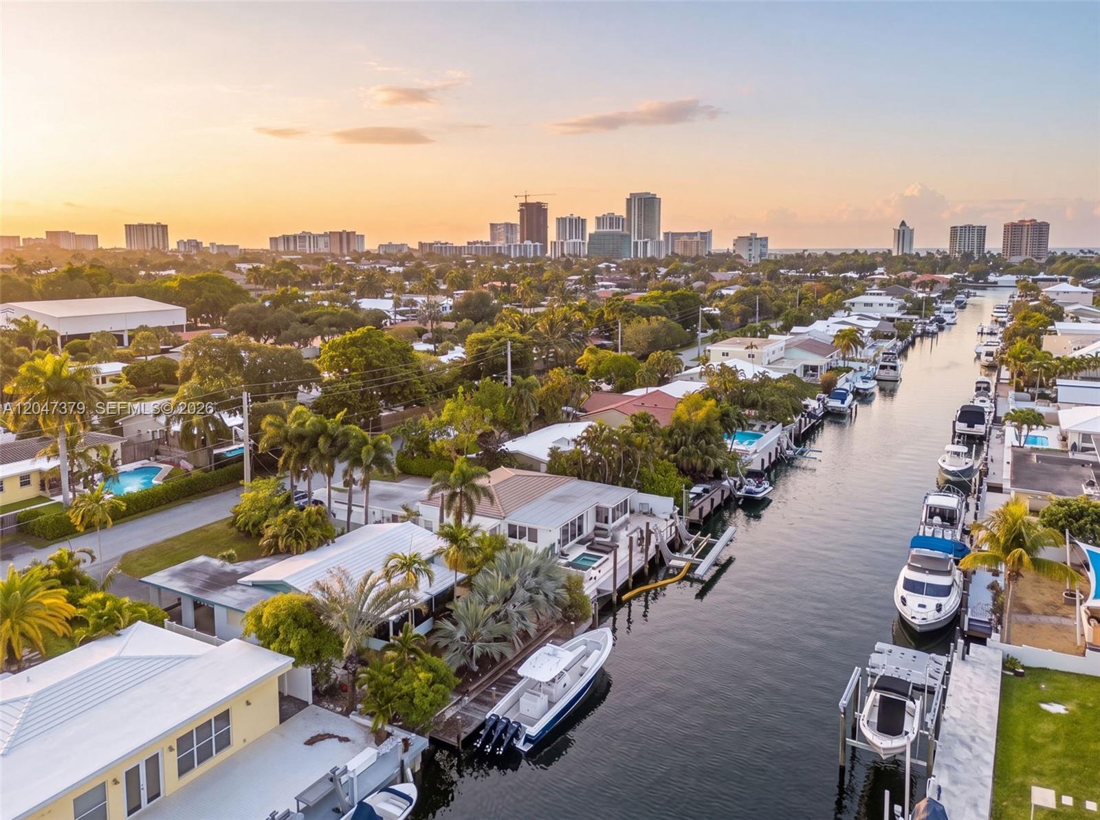 2472 SE 13th Ct - 2472 SE 13th Ct, Pompano Beach, FL 33062 Luxury Property | Jose Angel Pina
