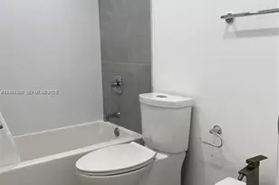 911 E Ponce De Leon Blvd, Coral Gables, FL 33134 - Photo 9