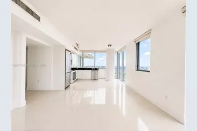 92 SW 3rd St #3310, Miami, FL 33130 - Photo 3