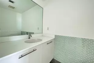 92 SW 3rd St, Miami, FL 33130 - Photo 11