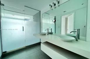 92 SW 3rd St, Miami, FL 33130 - Photo 13