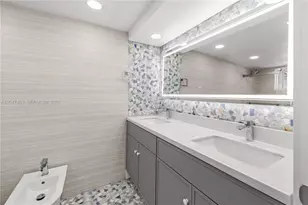 2457 Collins Ave, Miami Beach, FL 33140 - Photo 9