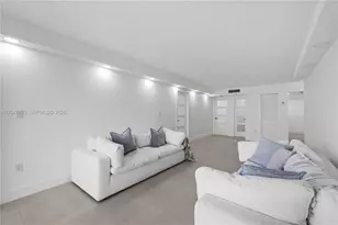 2457 Collins Ave, Miami Beach, FL 33140 - Photo 15