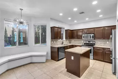 1922 SE 22nd Ct, Homestead, FL 33035 - Photo 9