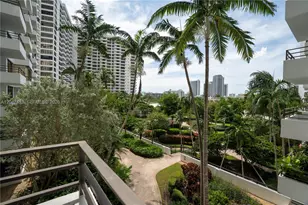 600 Three Islands Boulevard, Hallandale Beach, FL 33009 - Photo 17