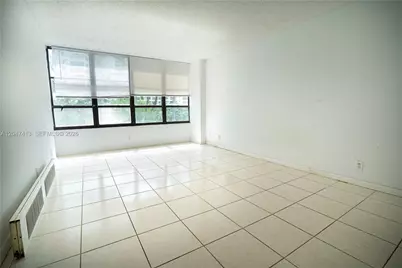 600 Three Islands Blvd #316, Hallandale Beach, FL 33009 - Photo 9