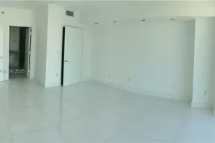 55 SE 6th St, Miami, FL 33131 - Photo 7