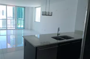 55 SE 6th St, Miami, FL 33131 - Photo 11