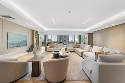 900 Biscayne Blvd #4205, Miami, FL 33132 - Photo 17