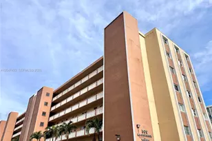 500 NE 12th Ave, Hallandale Beach, FL 33009 - Photo 17