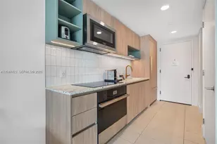 159 NE 6th St, Miami, FL 33132 - Photo 3