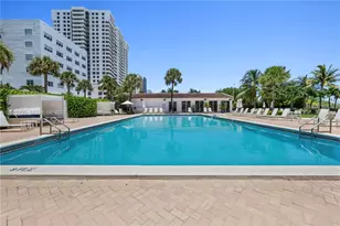 2457 Collins Ave, Miami Beach, FL 33140 - Photo 17