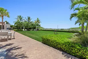 2457 Collins Ave, Miami Beach, FL 33140 - Photo 19