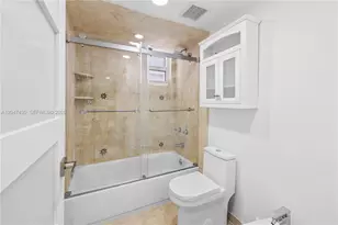 2457 Collins Ave, Miami Beach, FL 33140 - Photo 13