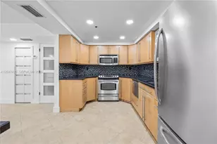 2457 Collins Ave, Miami Beach, FL 33140 - Photo 9