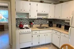 3230 NE 13th St, Pompano Beach, FL 33062 - Photo 9