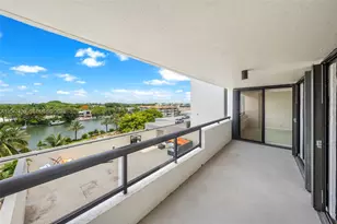 2555 Collins Ave, Miami Beach, FL 33140 - Photo 7