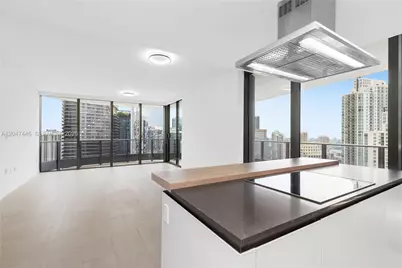 1000 Brickell Plz #4015, Miami, FL 33131 - Photo 3
