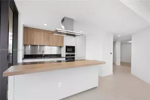 1000 Brickell Plaza, Miami, FL 33131 - Photo 13