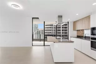 1000 Brickell Plaza, Miami, FL 33131 - Photo 9